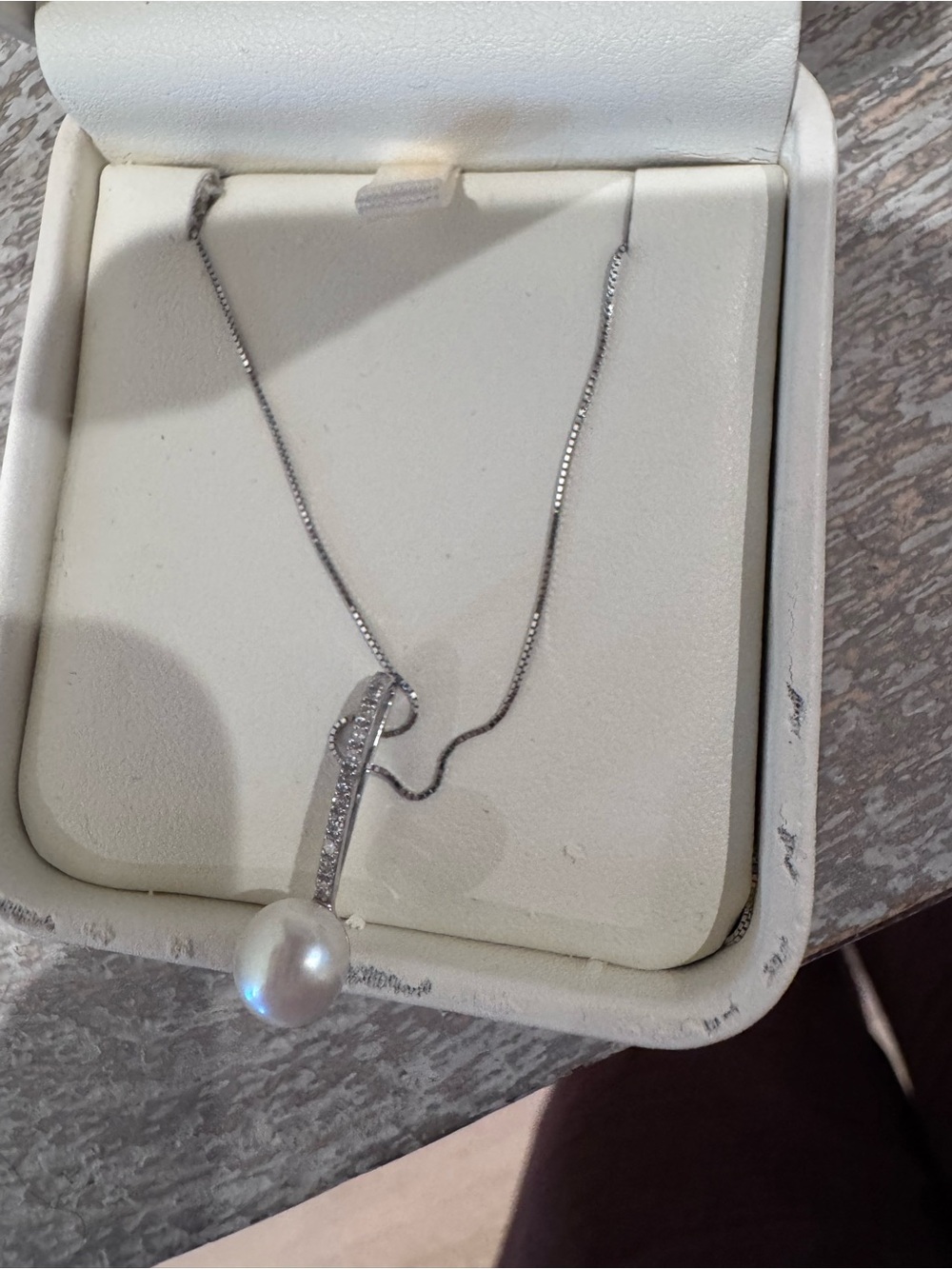 White gold Pearl Drop Pendant Necklace with diamonds- White Pearl